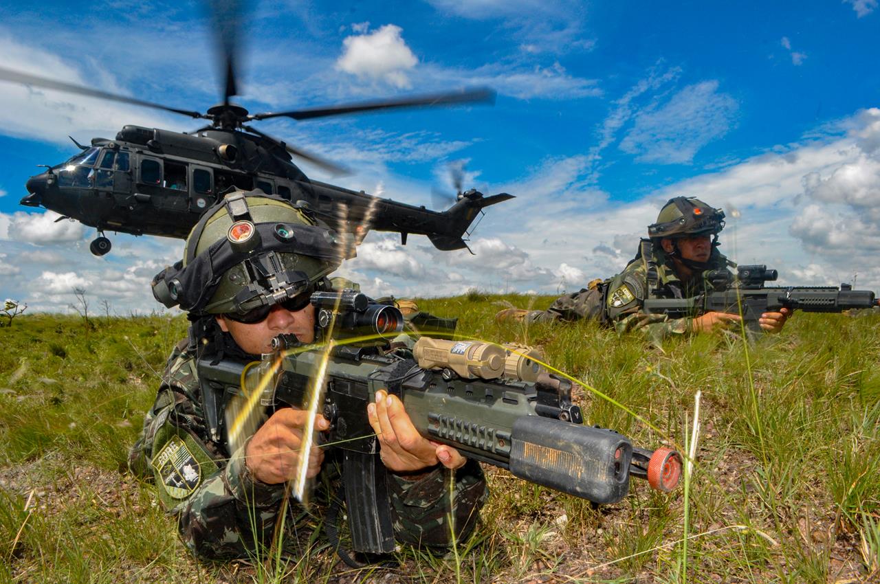 Tropas do Exército Brasileiro se preparam para exercício conjunto com EUA -  Dialogo Americas